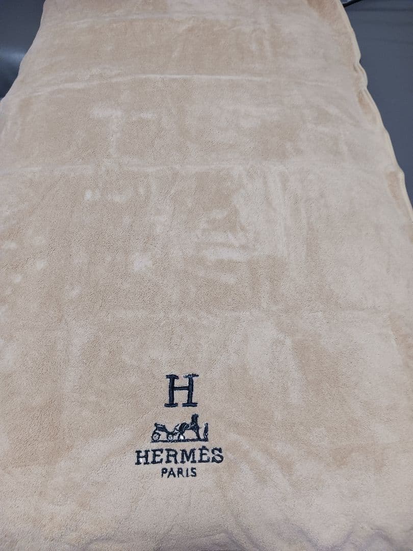 HERMESふわふわ上質素材ベージュバスタオル68cm×140cm