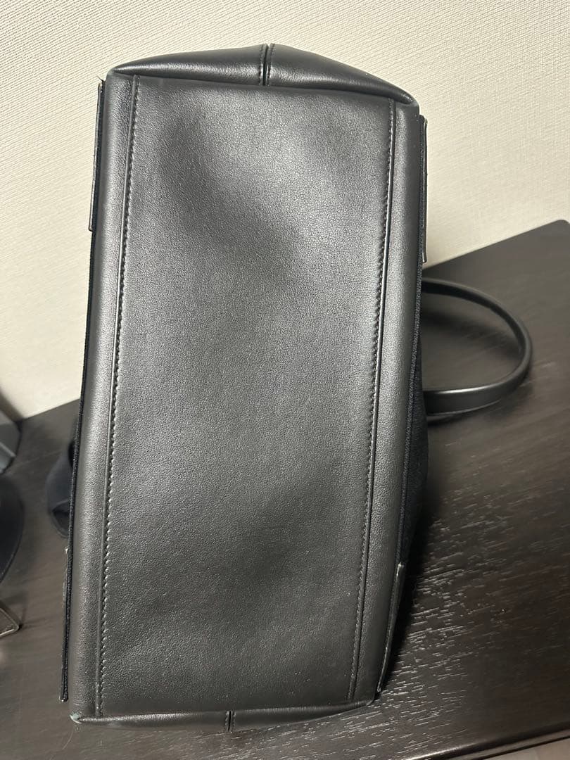【 BALENCIAGA】バレンシアガ レザー トート バッグ ブラック