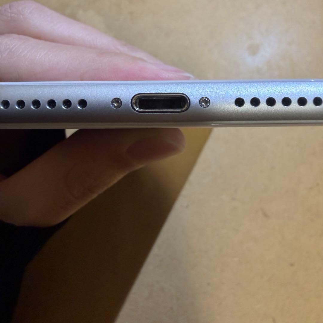 D*z様 iPhone 8 シルバー 256GB SIMフリー