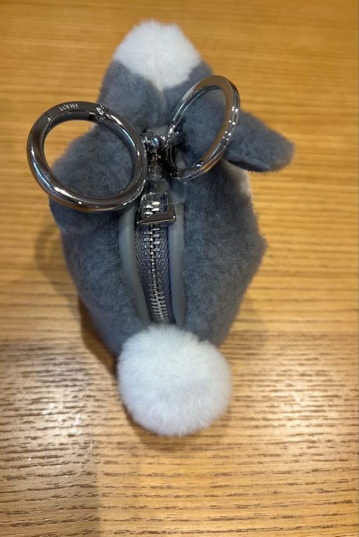 YoriyLOEWE バニー キーホルダー バッグうさぎモチーフ