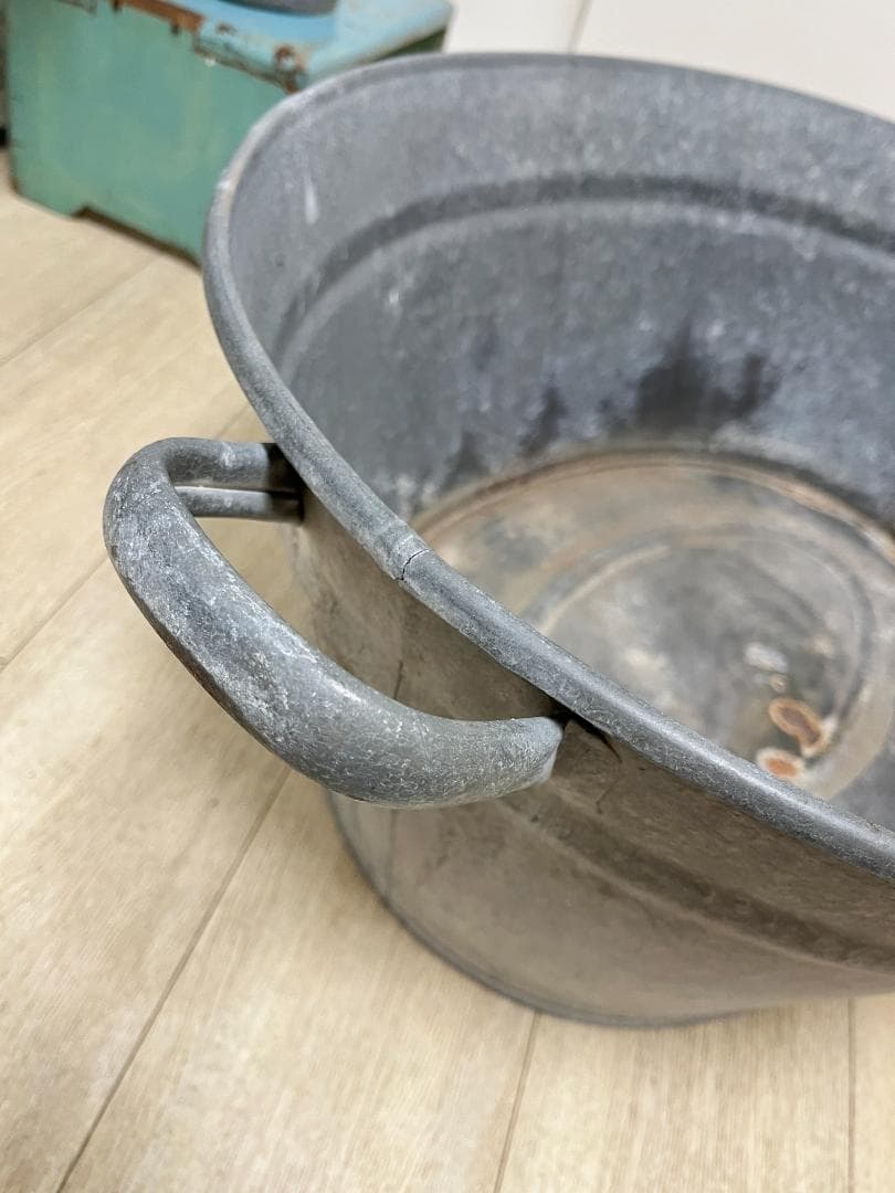 ビンテージ プランター 特大 タライ シルバー 鉄製 亜鉛メッキ