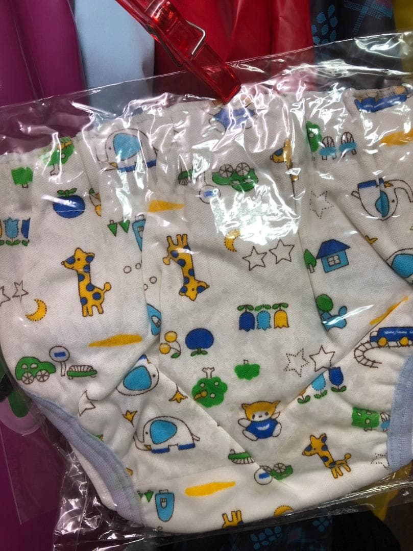 おむつカバー　0-4号　ボミーエイジ　白地に動物柄　裏は塩ビ+白ナイロンネット