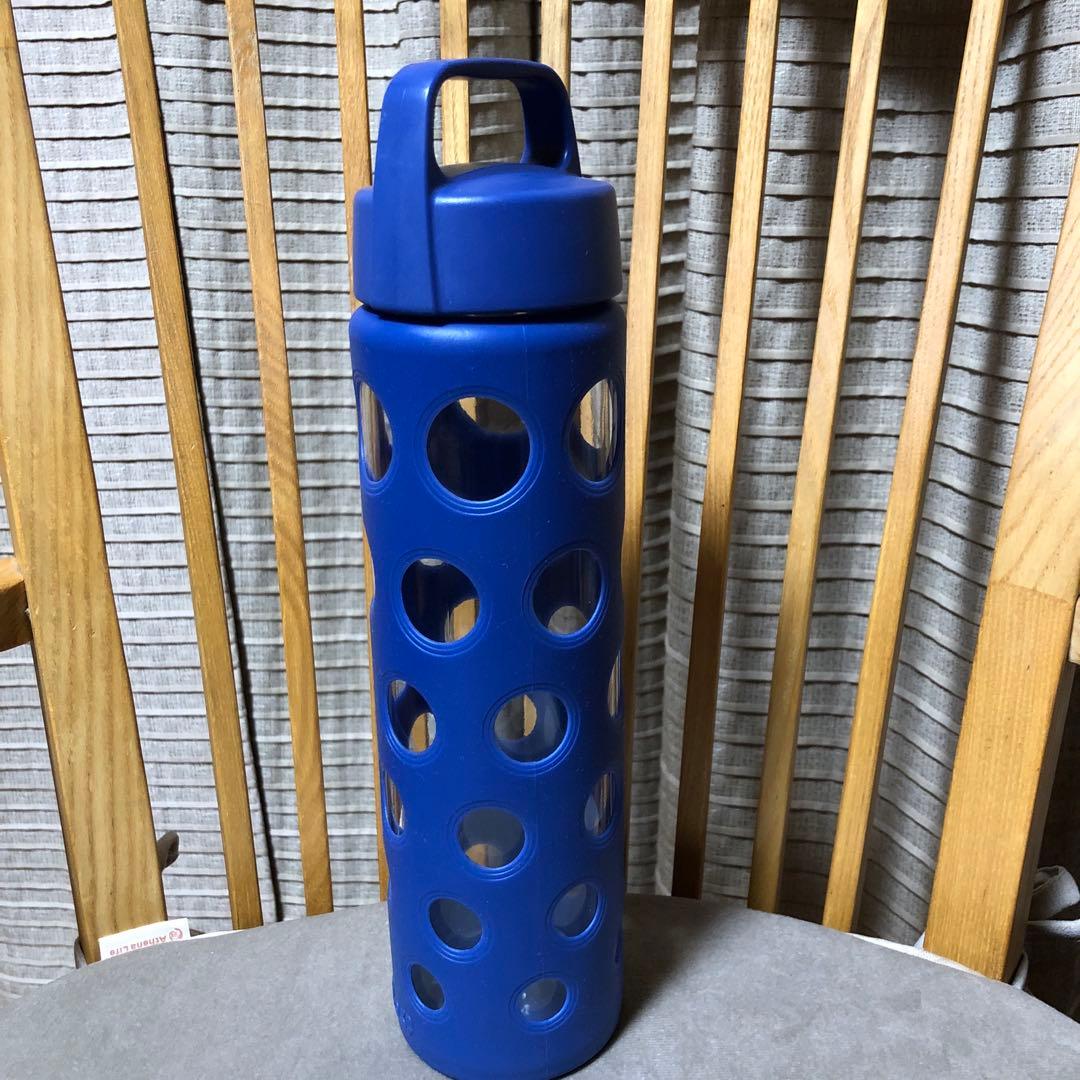 Ello Pure Glass Water Bottle。