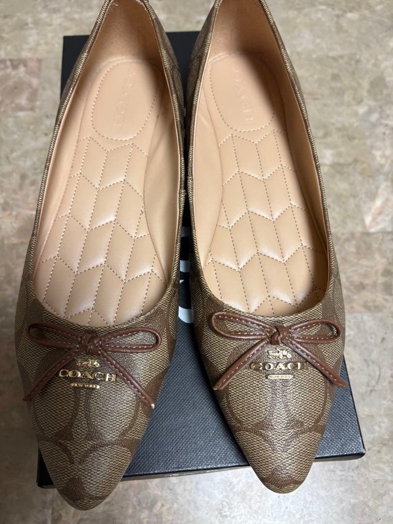 【ほぼ未使用】COACH ローヒール パンプス