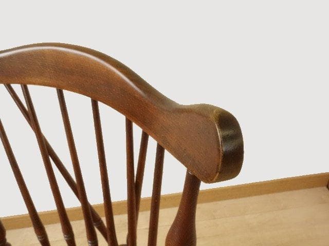 飛騨産業　キツツキ　スピンドルチェアーＡ　イス　椅子　 木製　再塗装済ＵＳＥＤ