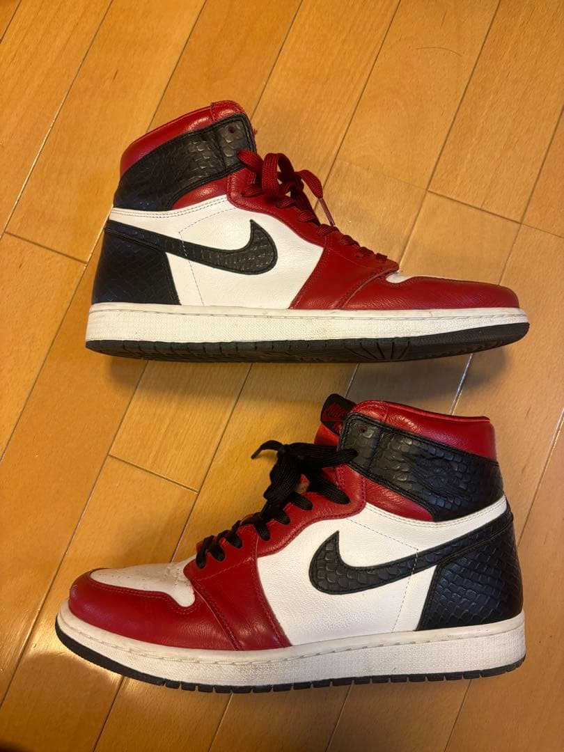Nike Air Jordan 1 Satin Red aj1 ジョーダン
