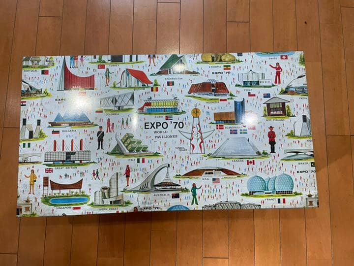 大阪万博（EXPO70）　ブリキ衣装ケース