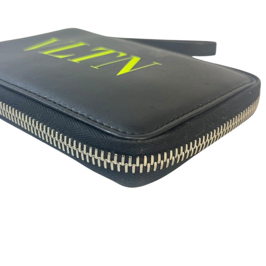 ヴァレンティノ　ショルダーウォレット　ネックストラップウォレット　VLTN