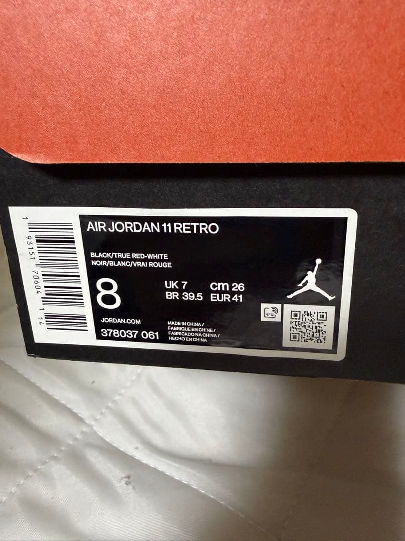 Air Jordan 11 ブラック/レッド