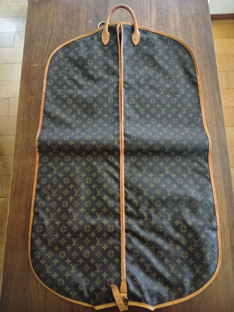 Louis Vuitton モノグラム　ガーメントバッグ
