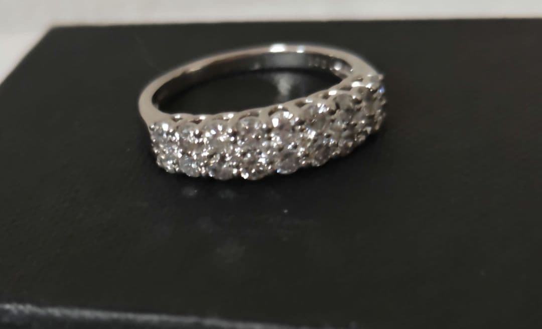 最終お値下げ　美品ダイヤモンド1.0ct リング　プラチナ900新品仕上げ鑑定済