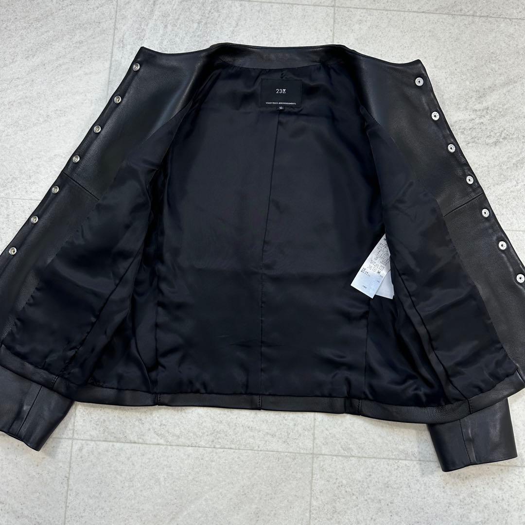 美品 希少サイズ【23区】ラムレザー ノーカラー ジャケット ショート丈 銀釦