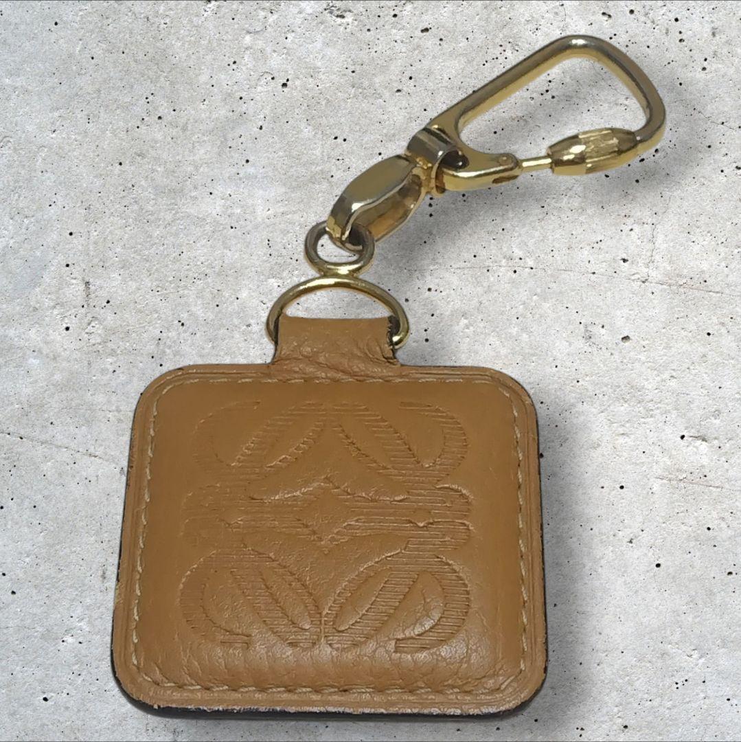 【完売品】 LOEWE ロエベ アナグラム レザー チャーム キーホルダー