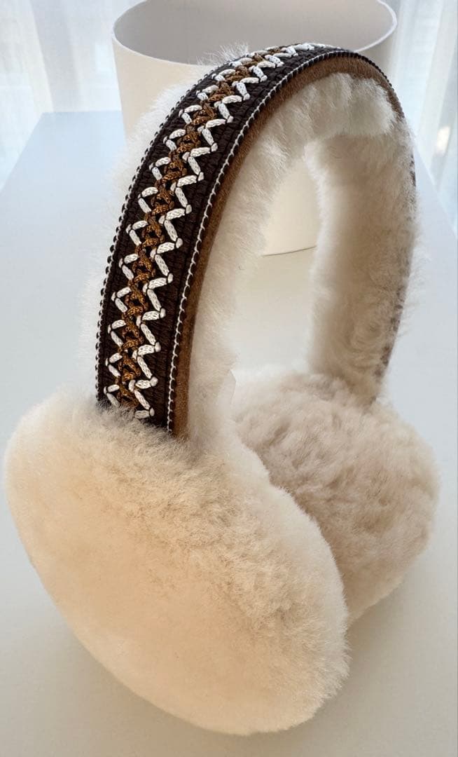 UGG イヤーマフ／イヤマフ／フィンランド旅行用に購入・ほぼ未使用