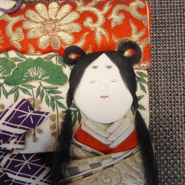 日本製「 押し絵 」の「 立ち雛 ( 立ち姿の『お内裏様とお雛様』) 」