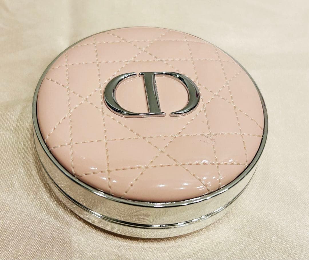Dior スキンフォーエヴァークッション00.5N＋ピンクカナージュケースセット
