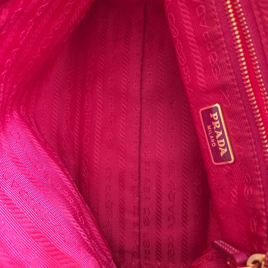 PRADA ピンク ポーチ