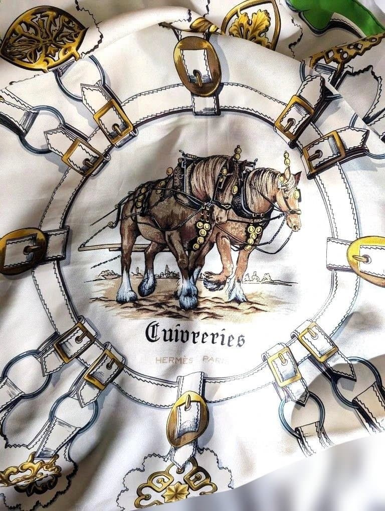 Hermès ヴィンテージ カレ90 シルクスカーフ 馬具柄 シルク100%
