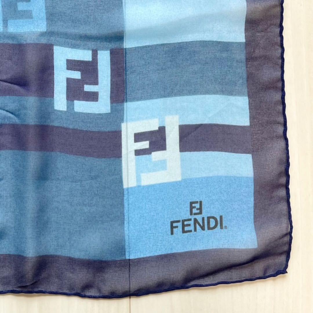 フェンデイ・FENDI・青系ロゴ入りスカーフ・84カレ・極美品