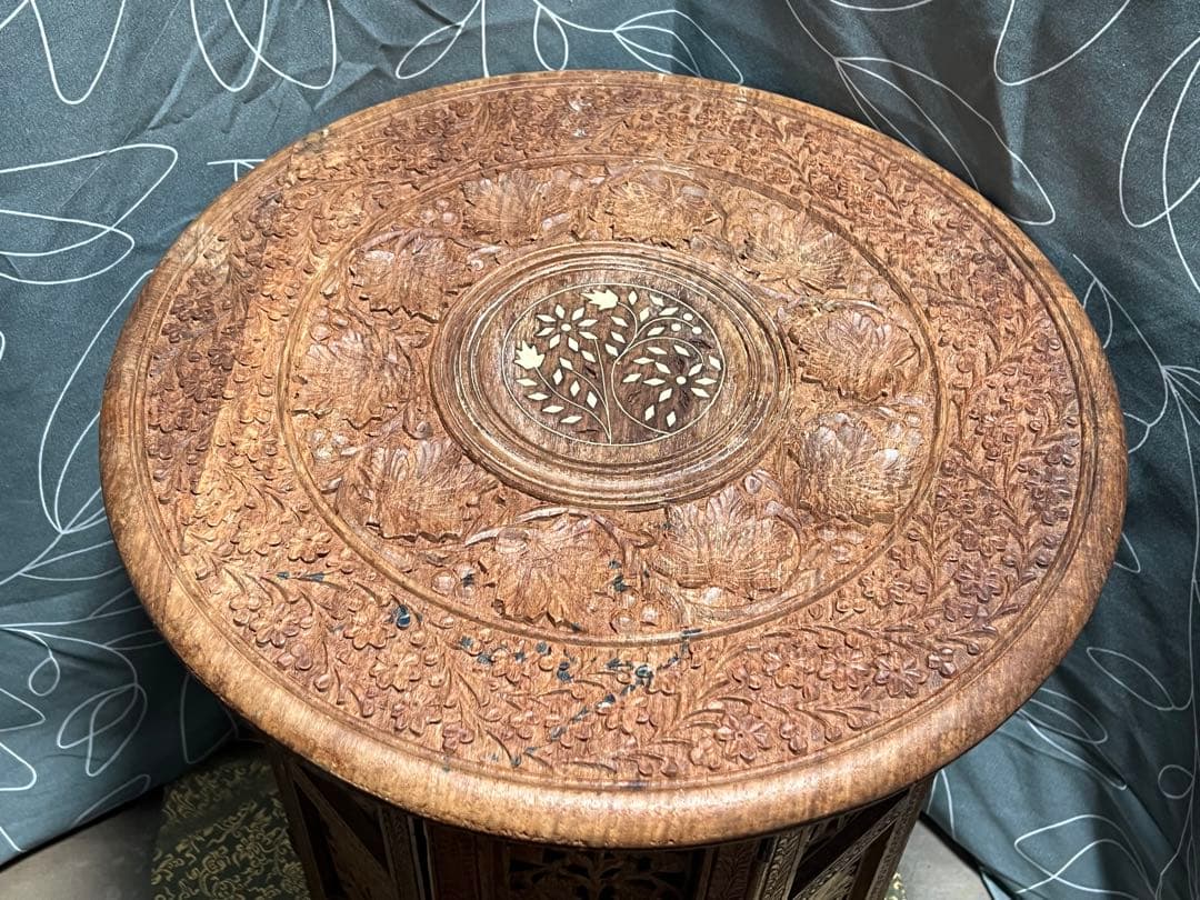 シーシャムウッド？ サイドテーブル 置き台 彫刻