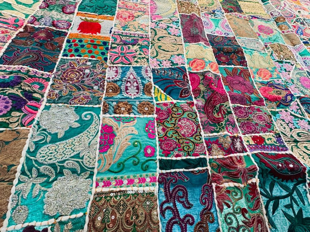 【新品未使用】【特大約3畳】インド豪華アンティーク刺繍ラグ 、カバー（緑