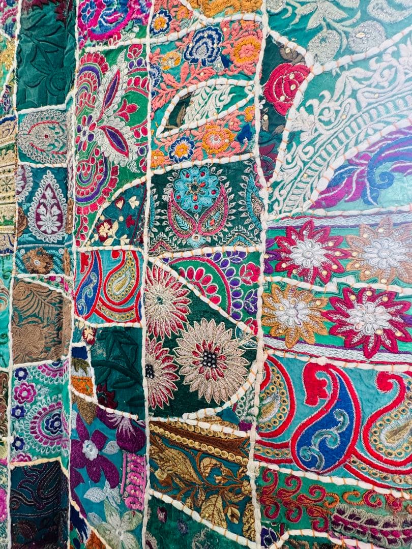 【新品未使用】【特大約3畳】インド豪華アンティーク刺繍ラグ 、カバー（緑