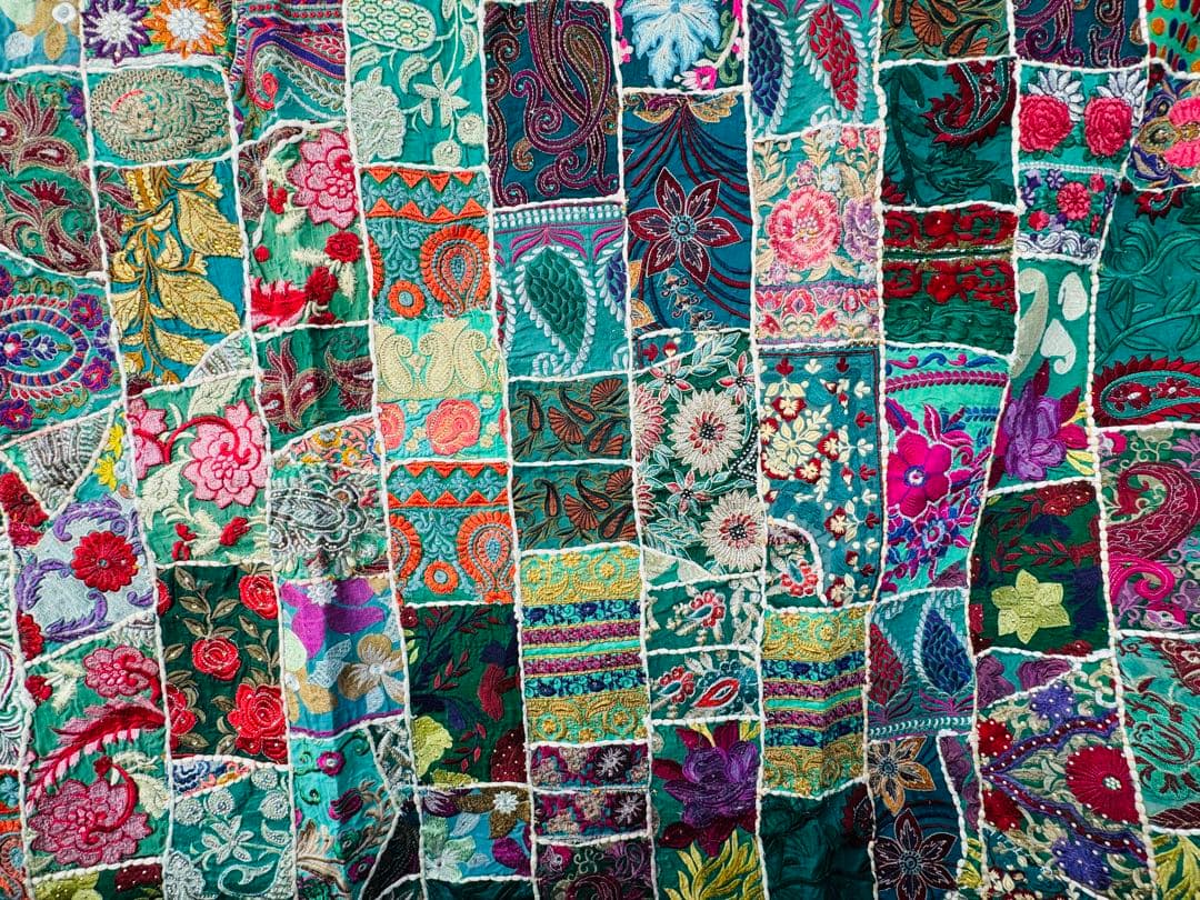 【新品未使用】【特大約3畳】インド豪華アンティーク刺繍ラグ 、カバー（緑