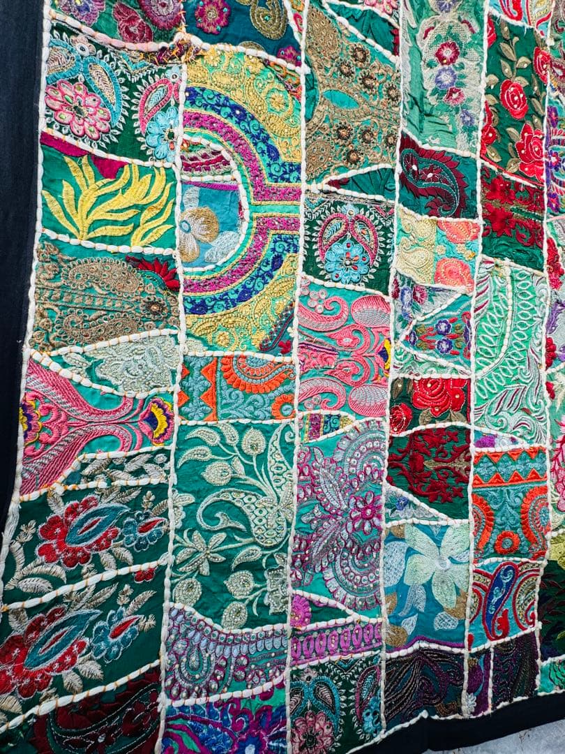 【新品未使用】【特大約3畳】インド豪華アンティーク刺繍ラグ 、カバー（緑