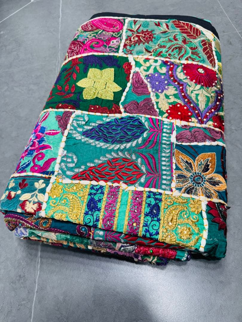 【新品未使用】【特大約3畳】インド豪華アンティーク刺繍ラグ 、カバー（緑