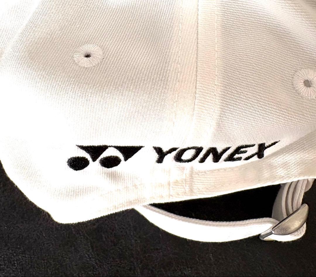 岩井姉妹サイン入りYONEX ホワイトキャップ です