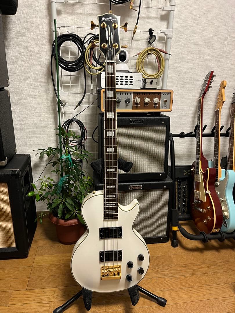 Grassroots les paul bass ホワイト