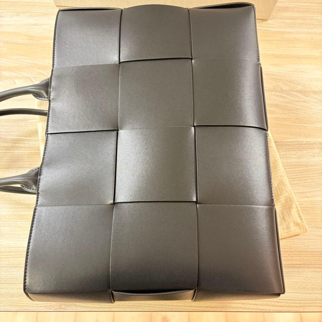 【ほぼ未使用】Bottega Veneta アルコトート ミディアムブラック