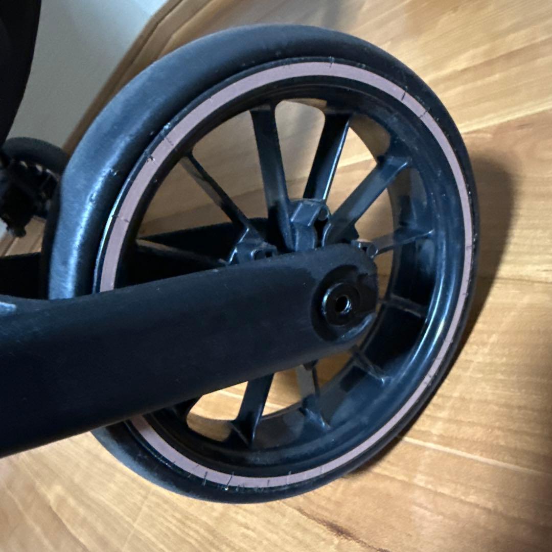 【ベビーザらス限定】ミニモプラス ベビーカー ペールブラック　ホワイトレーベル