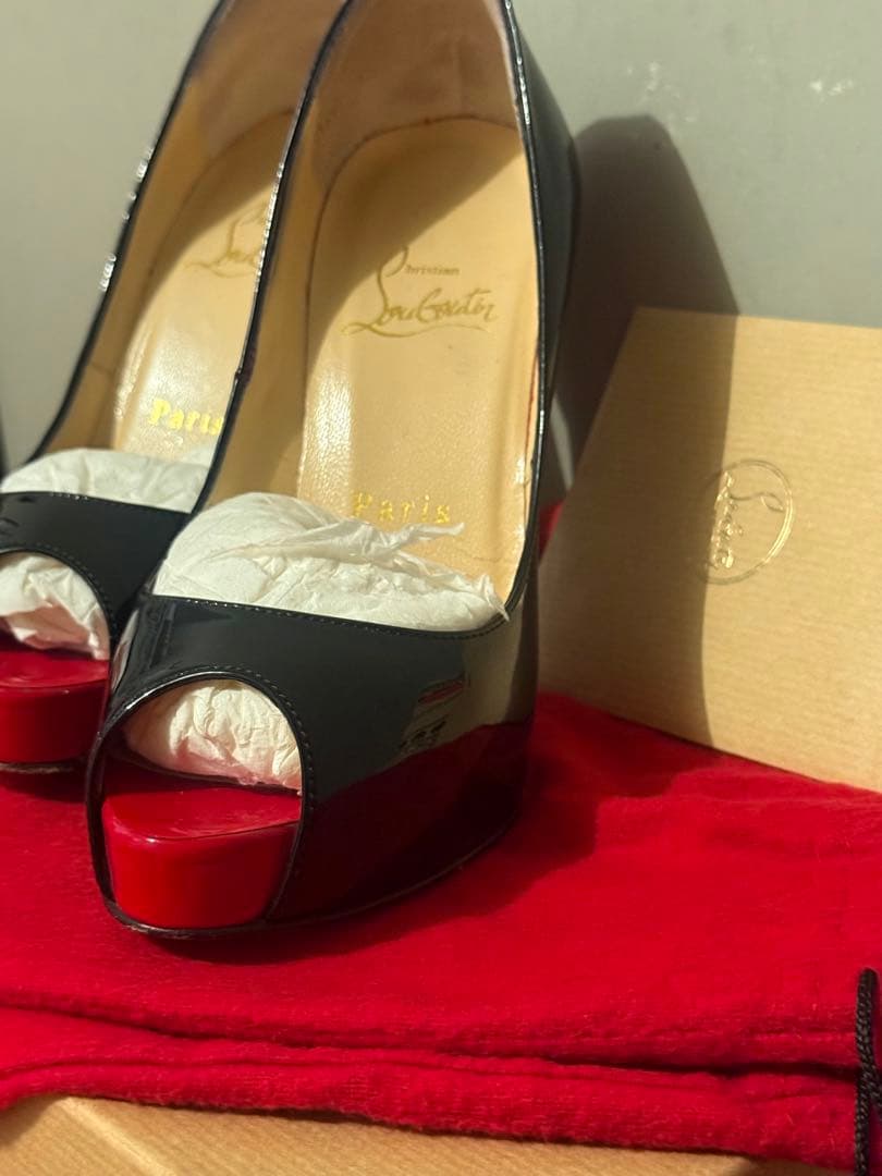 美品Christian Louboutin ブラック オープントゥ ハイヒール