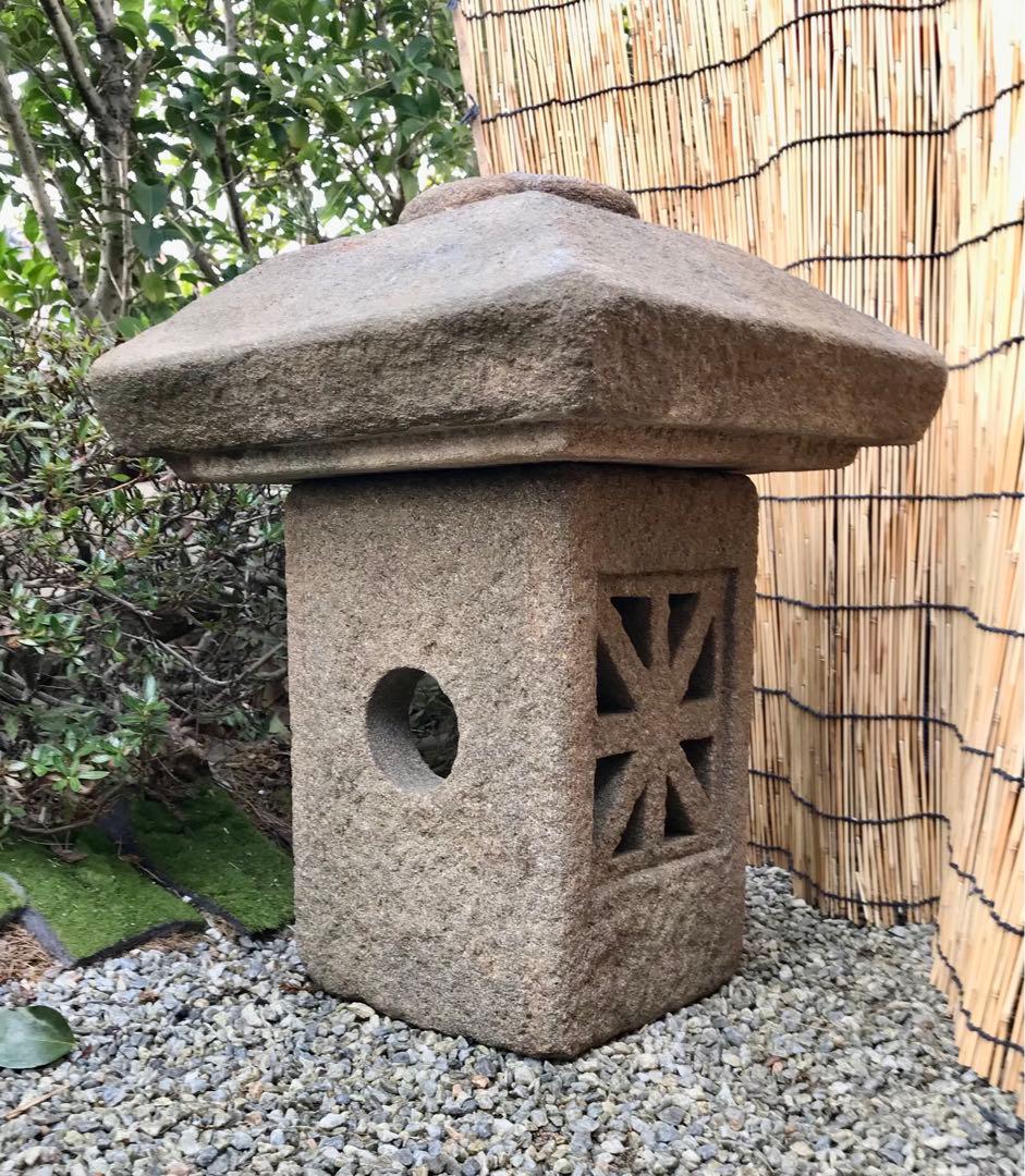 【天然自然石・四角笠灯篭・露地庭灯篭・瓢箪模様】庭石オブジェ置物ガーデニング造園