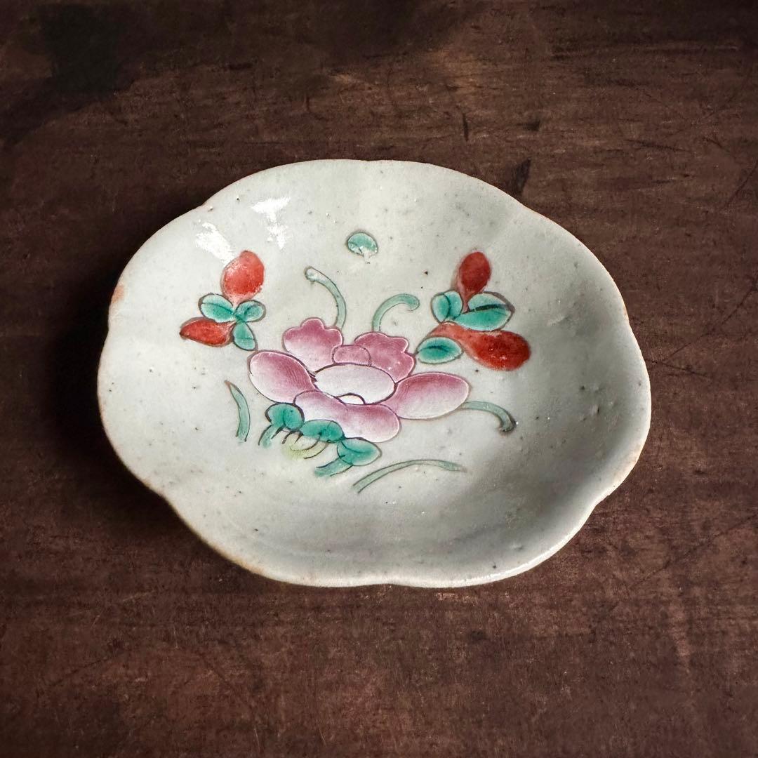 【希少】清朝期　粉彩　花の図　輪花皿　台皿　小皿　中国古玩　中国美術　骨董品　A