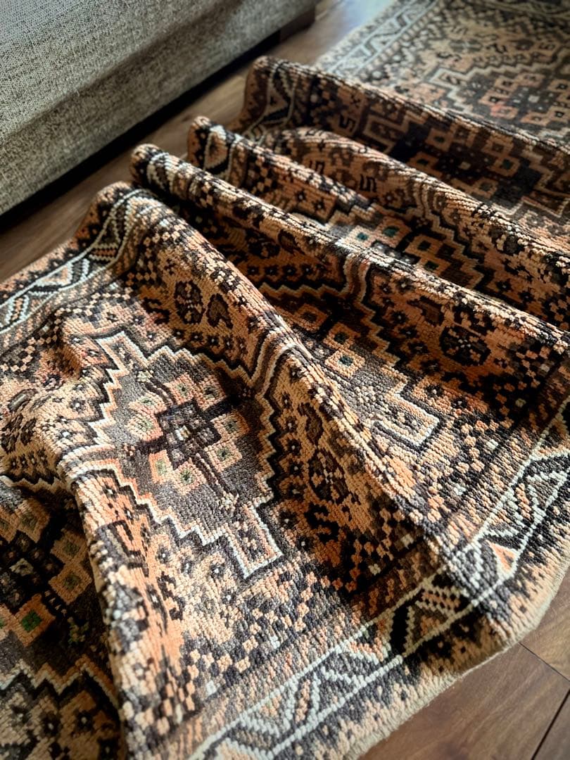 トライバルラグ　ヴィンテージラグ　カシュガイ族　シラーズ　ペルシャ絨毯　ランナー