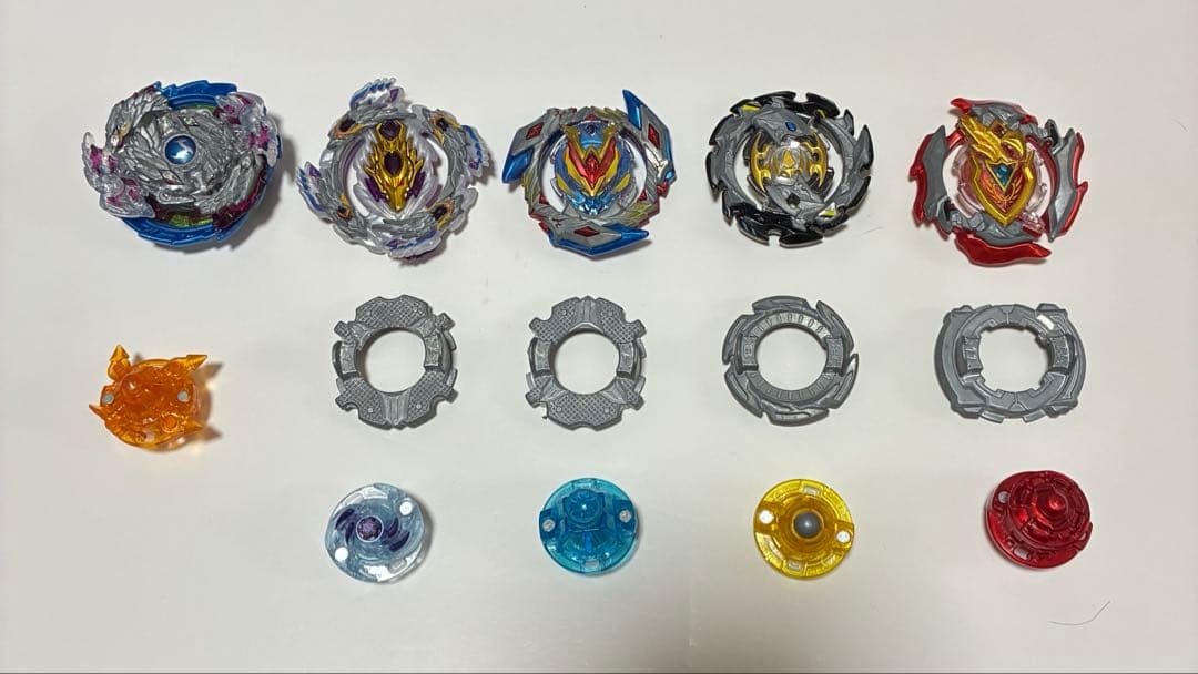 そ*そ様 ベイブレードバースト　ランチャー付き　合計21駒　引退品