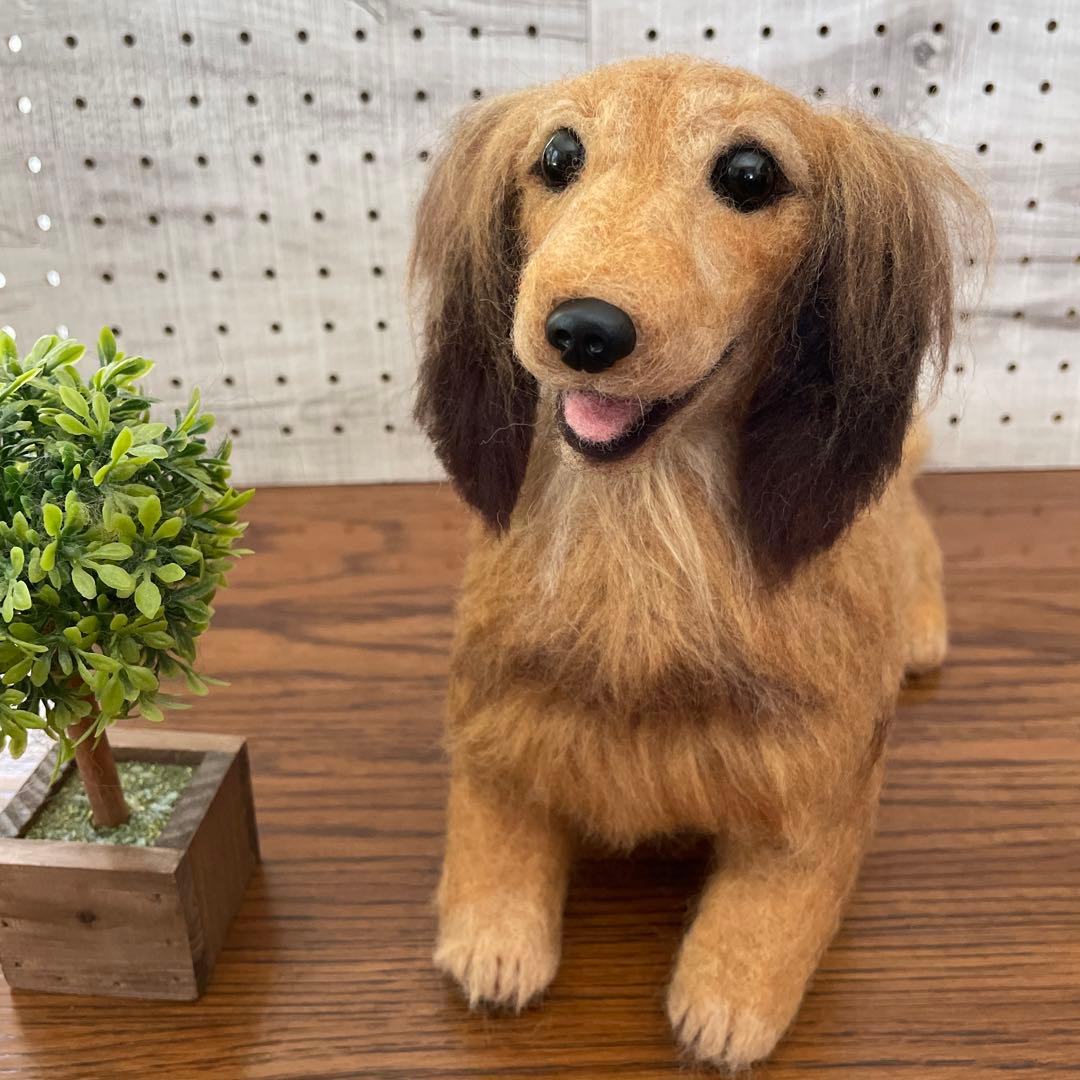 羊毛フェルト　ミニチュアダックス　おすわりBIGサイズ