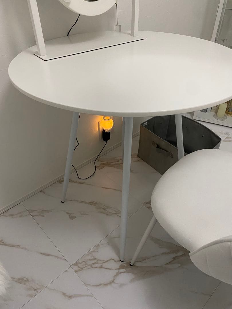 ロウヤ　LOWYA 丸テーブル