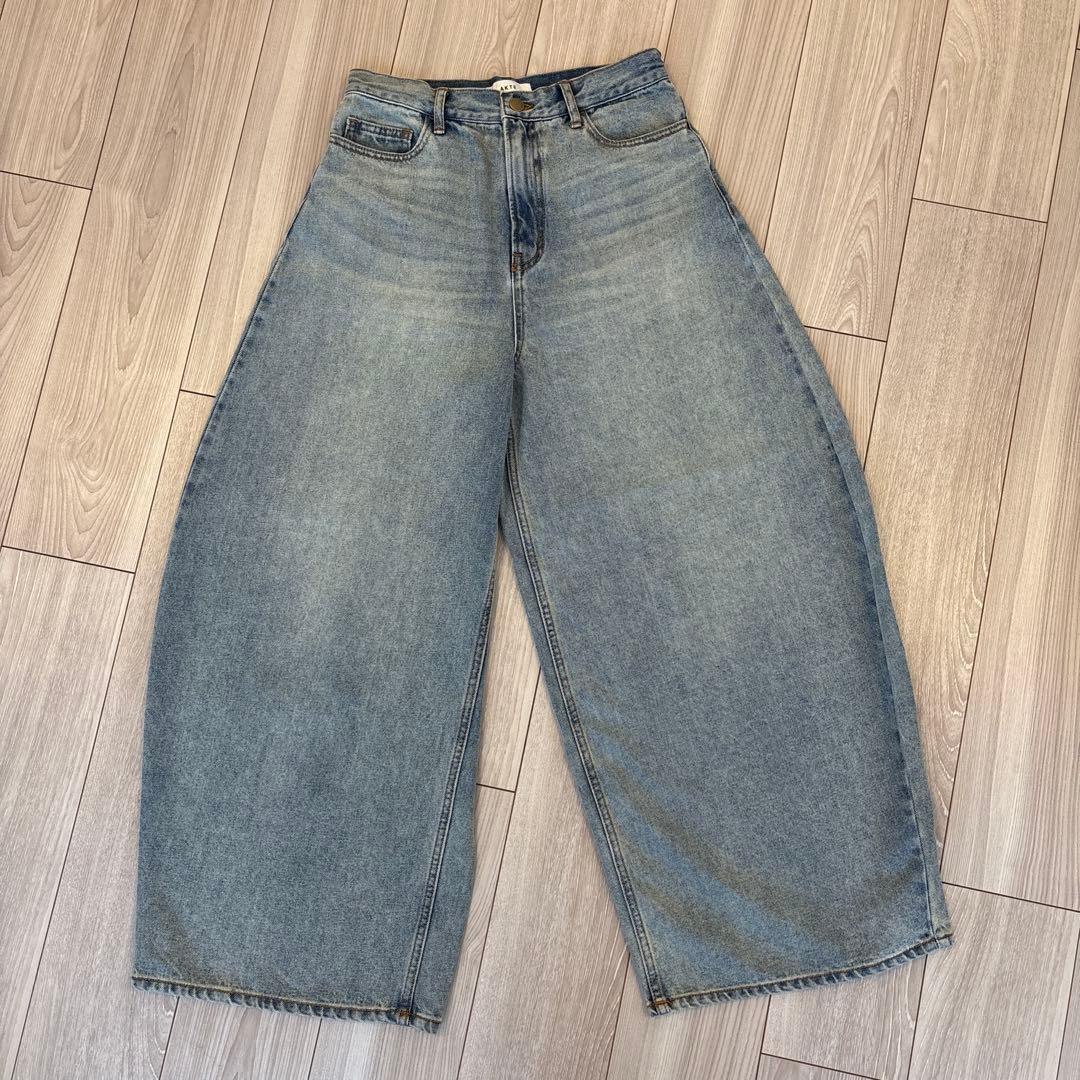 AKTE アクテ バギートップデニムパンツ