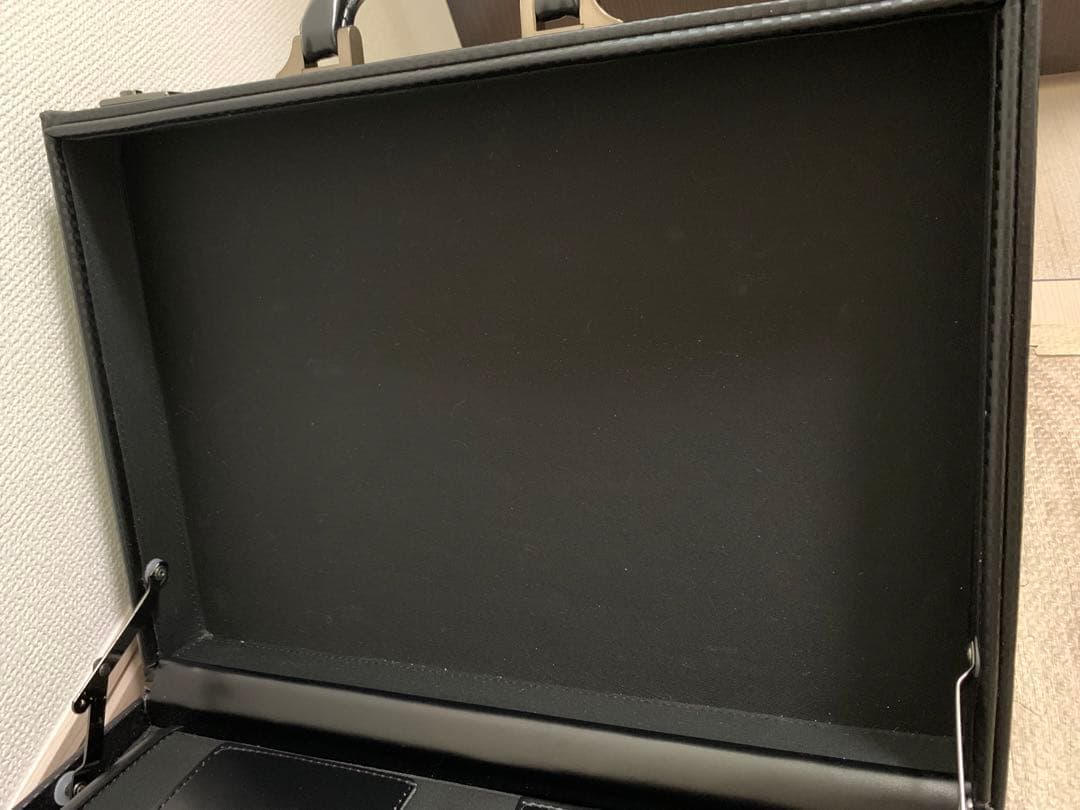 青木鞄 GAGA INTERNATIONAL アタッシュケースM
