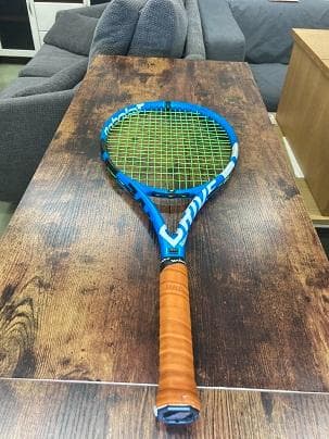 【美品】バボラ 無印ピュアドライブ 2018（ノーマル仕様・グリップサイズ2）