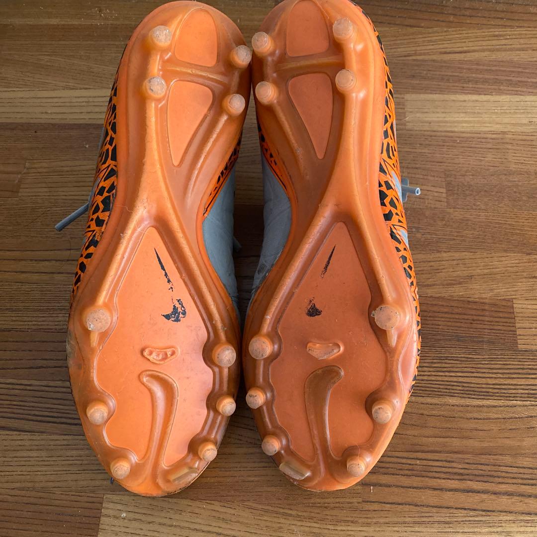 NIKEハイパーヴェノムファントムF G