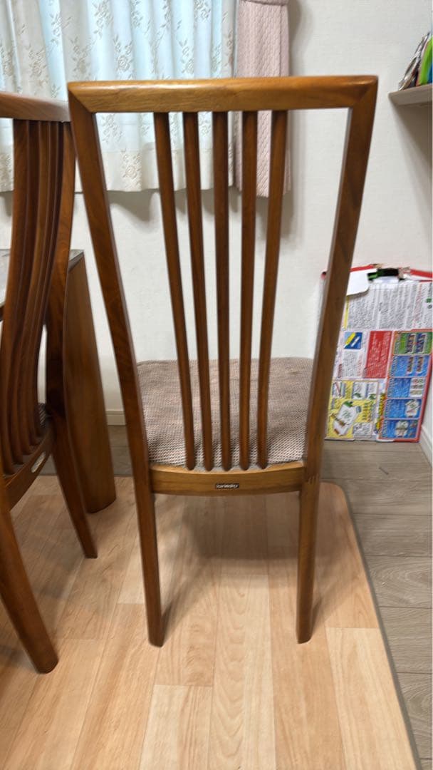 カリモク・ダイニングテーブルとチェア4脚セット　幅165cm