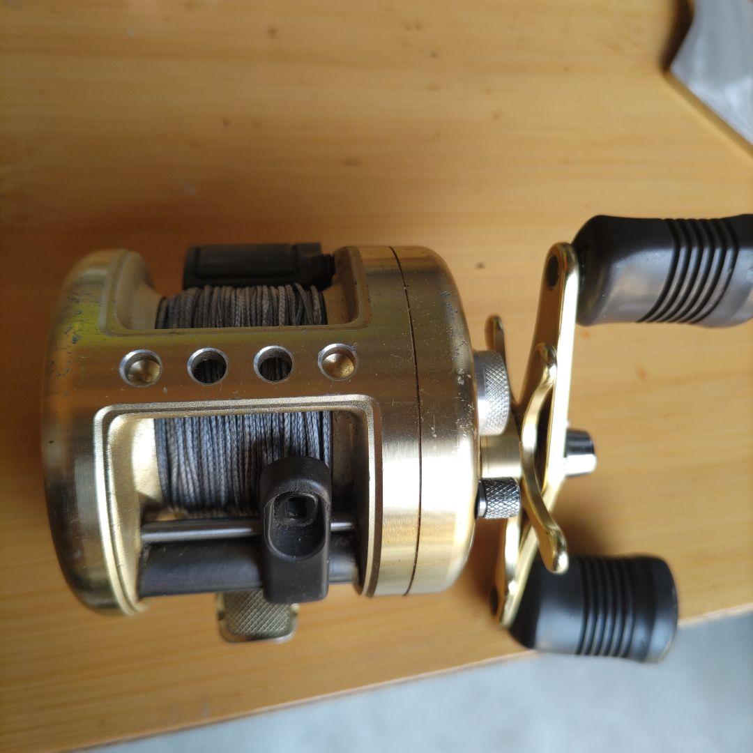 SHIMANO CALCUTTA 101XT 左巻き　ベイトリール