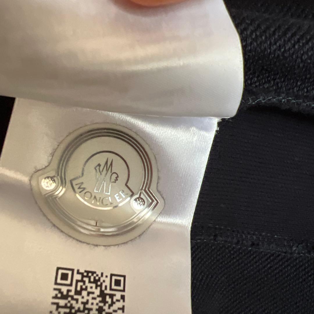 MONCLER ガムブルー　フード付きジップアップパーカー