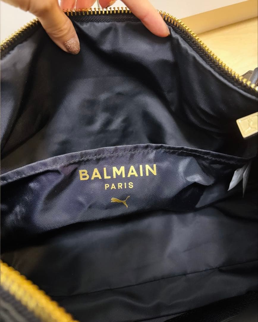 BALMAIN ボストンバッグ バレルバッグ　ショルダーストラップ　ドラムバッグ