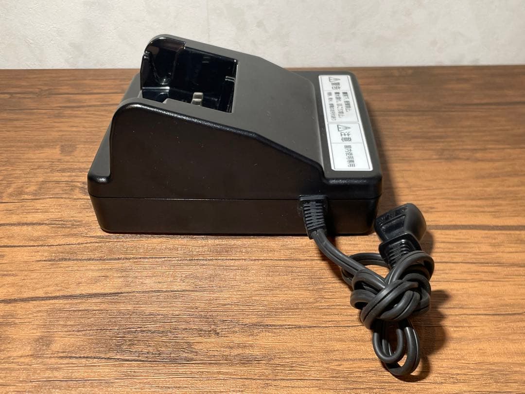 Panasonic 電動自転車　充電器　NKJ075Z1