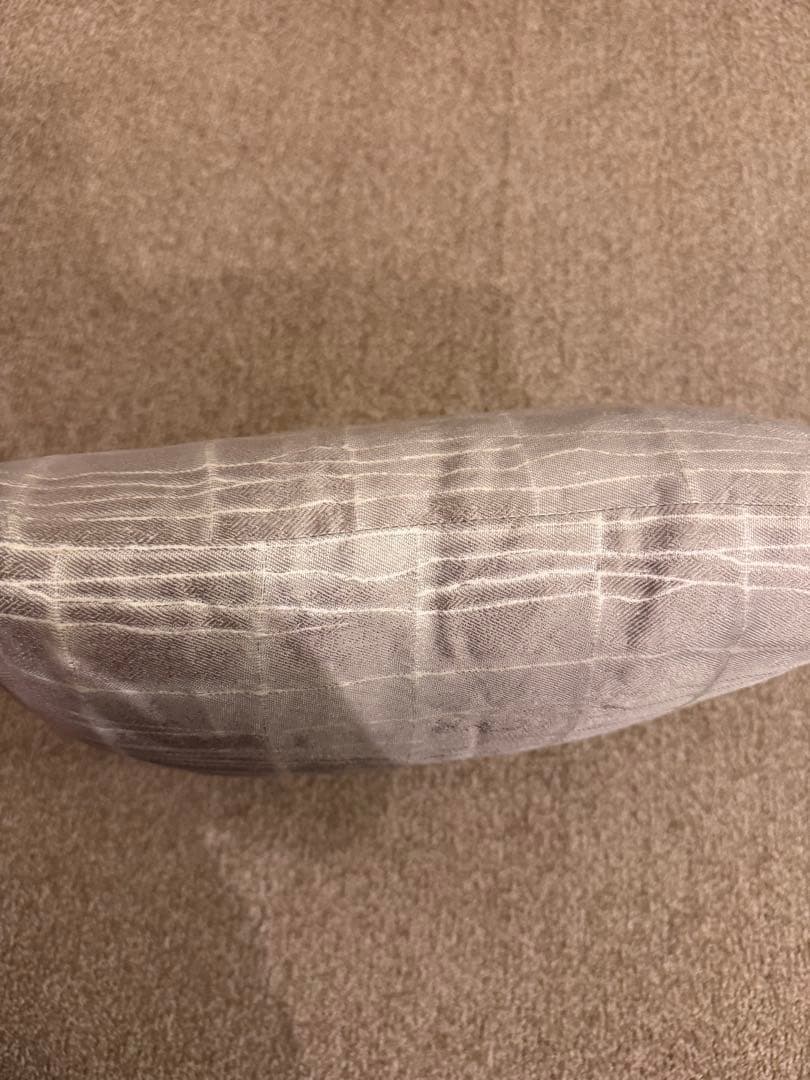 アルマーニ　高級クッション